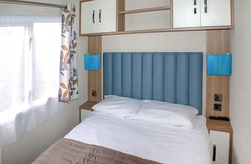 Wigton House | 12ft-wide caravan with one double and one twin.