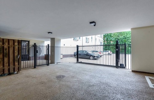Reigate Apartment | 18 Trinity House - 1 bedroom apartment