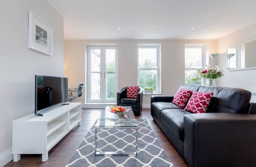 Reigate Apartment | 18 Trinity House - 1 bedroom apartment