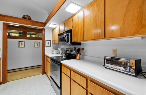 Graeagle Apartment | 2 bed/2 bath single story condo in the heart of Graeagle Meadows