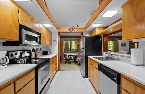 Graeagle Apartment | 2 bed/2 bath single story condo in the heart of Graeagle Meadows