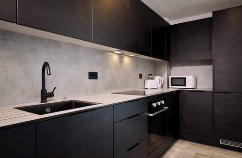 Old Trafford Apartment | 2-Bed Flat near Old Trafford