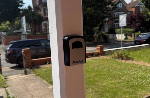 Folkestone Apartment | 2 Bed Folkestone Flat, Town, Rail, Channel Tunnel