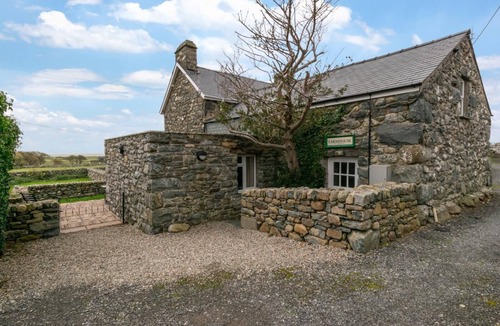 Talybont Cottage | 2 Bed in Barmouth (oc-wah699)