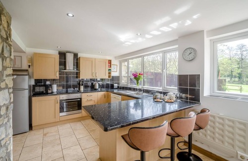Peterston-Super-Ely Cottage | 2 Bed in Cardiff (oc-45378)
