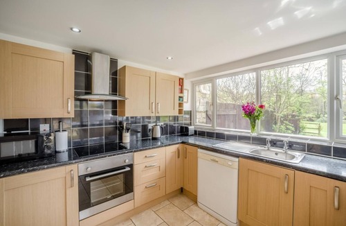 Peterston-Super-Ely Cottage | 2 Bed in Cardiff (oc-45378)