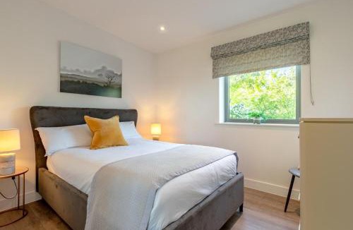 Colchester Cabin | 2 Bed in Colchester oc-82400