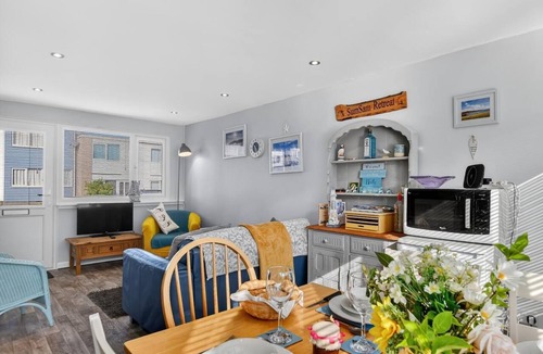 Stackpole Cottage | 2 Bed in Freshwater East (oc-s39030)