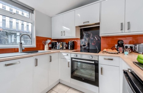 Llanybri Cabin | 2 Bed in Llangain oc-h30184