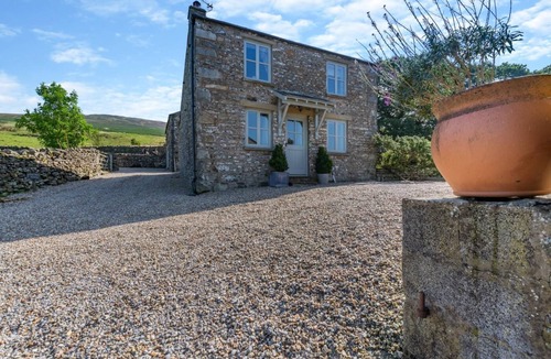 Fourstones Near Bentham Cottage | 2 Bed in Middleton (oc-m29515)