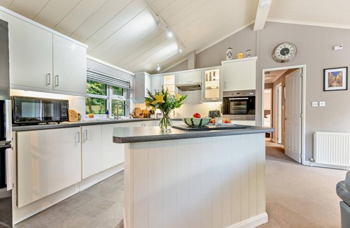 Narberth Ski Chalet | 2 Bed in Narberth (oc-s28094)