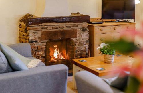 Penrith House | 2 Bed in Penrith oc-sz339