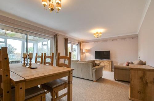 Port-Eynon House | 2 Bed in Port Eynon oc-hh2104