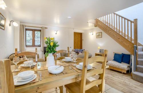 Risca East House | 2 Bed in Risca oc-b35977