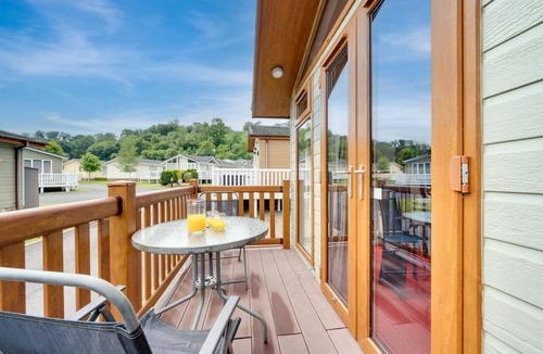 Narberth Ski Chalet | 2 Bed in Stepaside (oc-pw9184)