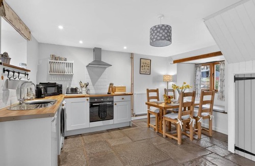 West Monkton Cottage | 2 Bed in Taunton (oc-conco)