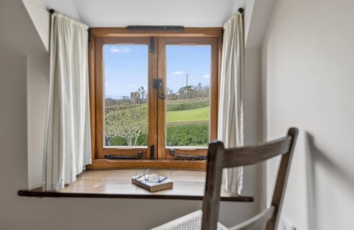 West Monkton Cottage | 2 Bed in Taunton (oc-conco)
