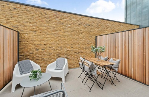 Whitstable Cottage | 2 Bed in Whitstable (oc-s39502)