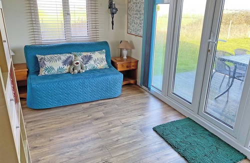 Clacton-on-Sea Cottage | 2 bedroom accommodation in St Osyth, near Clacton on Sea
