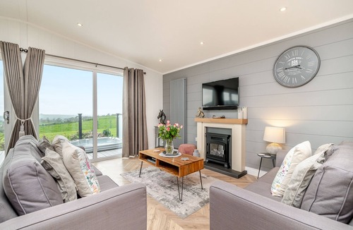 Shepton Mallet Ski Chalet | 2 bedroom accommodation in Midsomer House, East Compton
