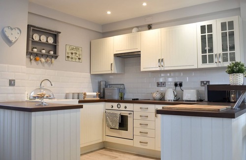 Severn Stoke Cottage | 2 bedroom accommodation in Baughton, near Upton-upon-Severn
