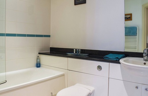 Leatherhead Cottage | 2 bedroom accommodation in Leatherhead, near Surrey