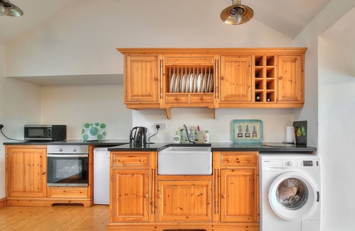 Tyn-y-Gongl Cottage | 2 bedroom accommodation in Nr Benllech