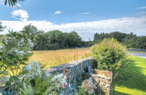 Tyn-y-Gongl Cottage | 2 bedroom accommodation in Nr Benllech