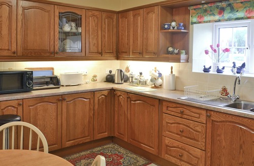 Garn Fadryn Cottage | 2 bedroom accommodation in Dinas, Lleyn Peninsula