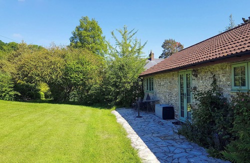 Axminster Cottage | 2 bedroom accommodation in Membury, near Axminster