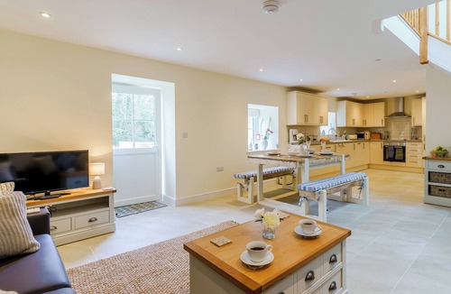 Llanllwchaiarn Cottage | 2 bedroom accommodation in Maen-y-groes, near New Quay