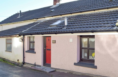 Llanelli Cottage | 2 bedroom accommodation in Pwll, near Llanelli