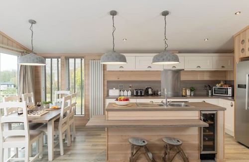 Honiton Ski Chalet | 2 bedroom accommodation in Honiton