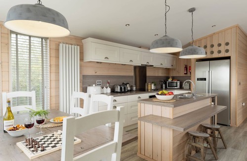 Honiton Ski Chalet | 2 bedroom accommodation in Honiton