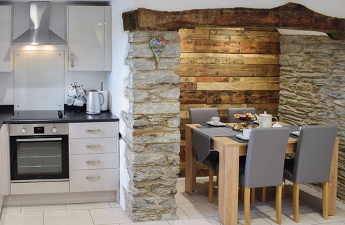 Newchapel Cottage | 2 bedroom accommodation in Boncath, near Cardigan