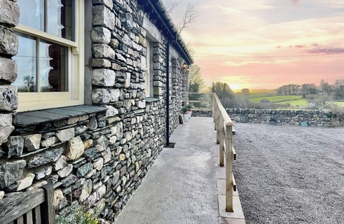 Kendal Cottage | 2 bedroom accommodation in Barrows Green, near Kendal