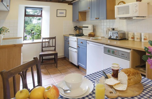 Margam Cottage | 2 bedroom accommodation in Plas Cilybebyll, near Pontardawe