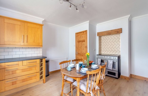 Seven Sisters Cottage | 2 bedroom accommodation in Seven Sisters Neath, near Swansea