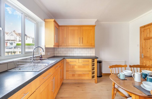 Seven Sisters Cottage | 2 bedroom accommodation in Seven Sisters Neath, near Swansea
