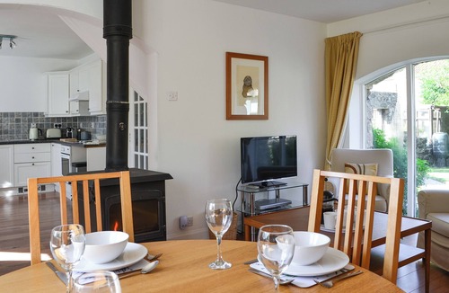 Uphall Cottage | 2 bedroom accommodation in Drumcrosshall, Bathgate near Edinburgh