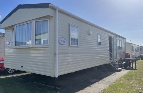 Porthcawl House | 2 Bedroom Caravan - Ash 51, Trecco Bay