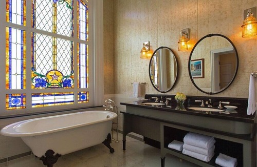 Downtown Austin Hotel | 2-Bedroom Suite at a 4.5⭐️ Hotel