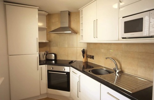 Hele Apartment | 2 Bedroom Superior Apartment Ilfracombe North Devon
