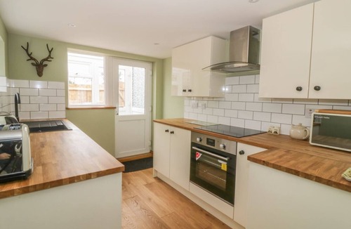 Martlesham Heath Cottage | 2 Hillside Cottages - Cozy Retreat