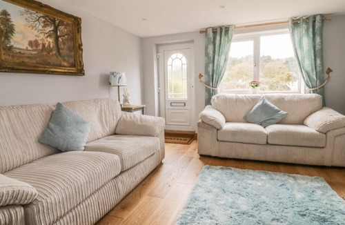 Martlesham Heath Cottage | 2 Hillside Cottages - Cozy Retreat