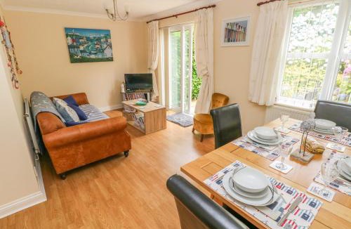 Saundersfoot House | 2 Primrose Cottage