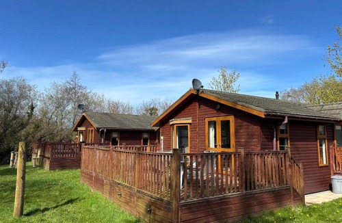 Cenarth House | 2 Riverside Lodge