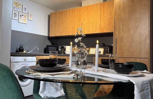 Convention Quarter Apartment | 2Bed Flat 5 Mins from New Street Free Parking