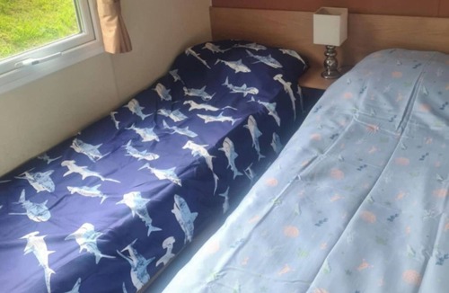 Borth Cabin | 3 Bed Caravan - Sleeps 6 - Pets - Parking - Wifi
