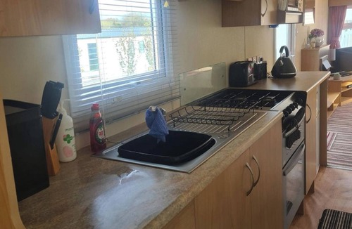 Borth Cabin | 3 Bed Caravan - Sleeps 6 - Pets - Parking - Wifi